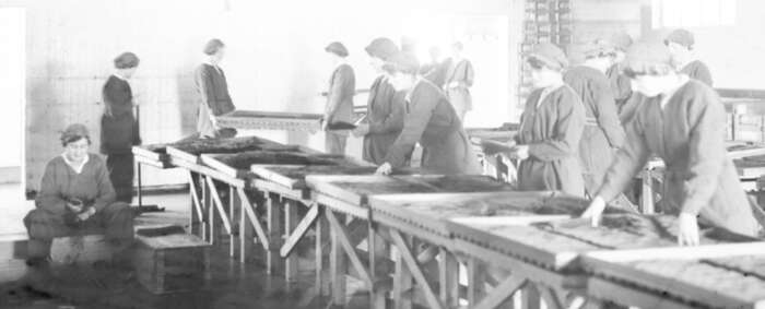 Cordite inspection room HM Factory Gretna 1918