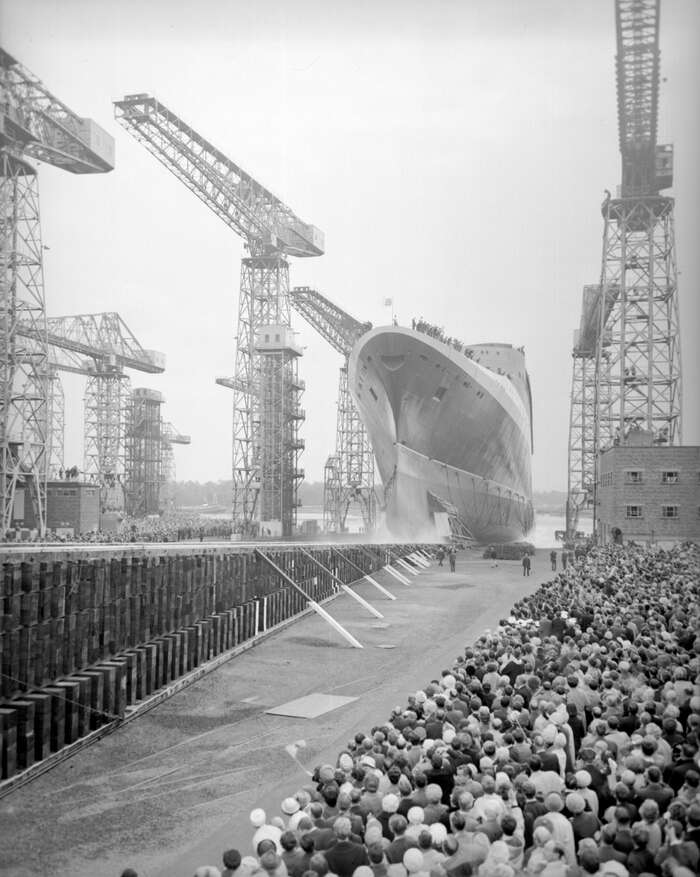 Launch of Queen Elizabeth 2, Clydebank