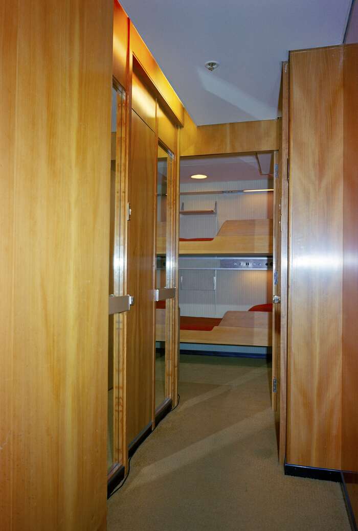 Tourist class cabin, QE2, 1969