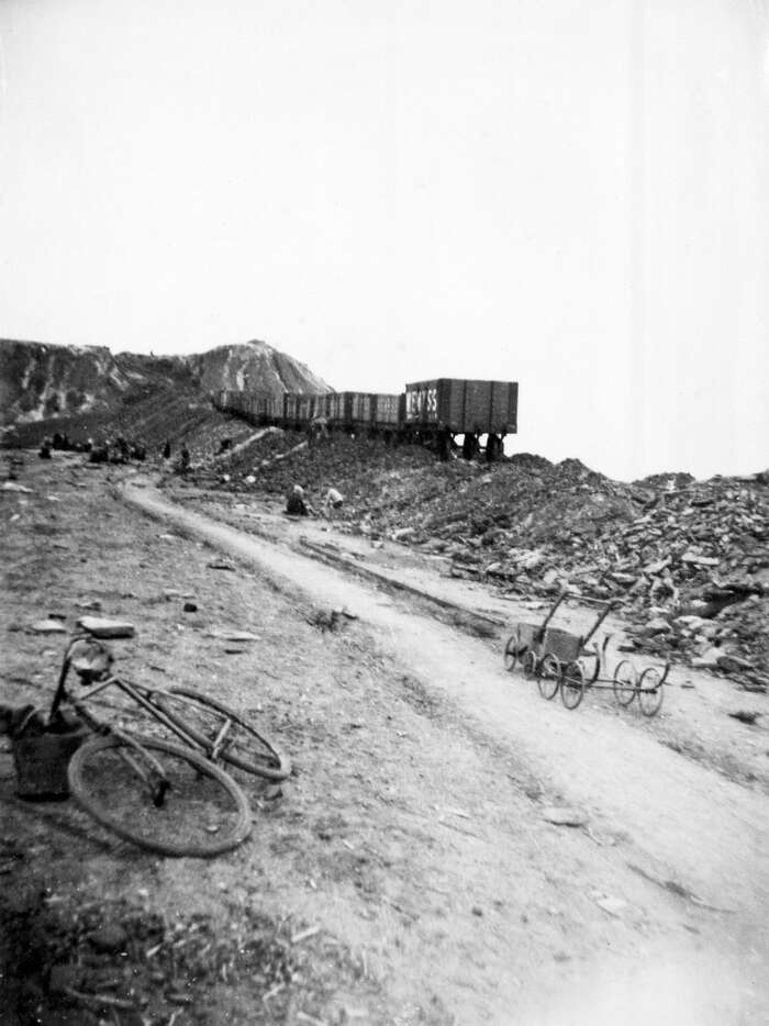 Coal bing at Buckhaven, 1935