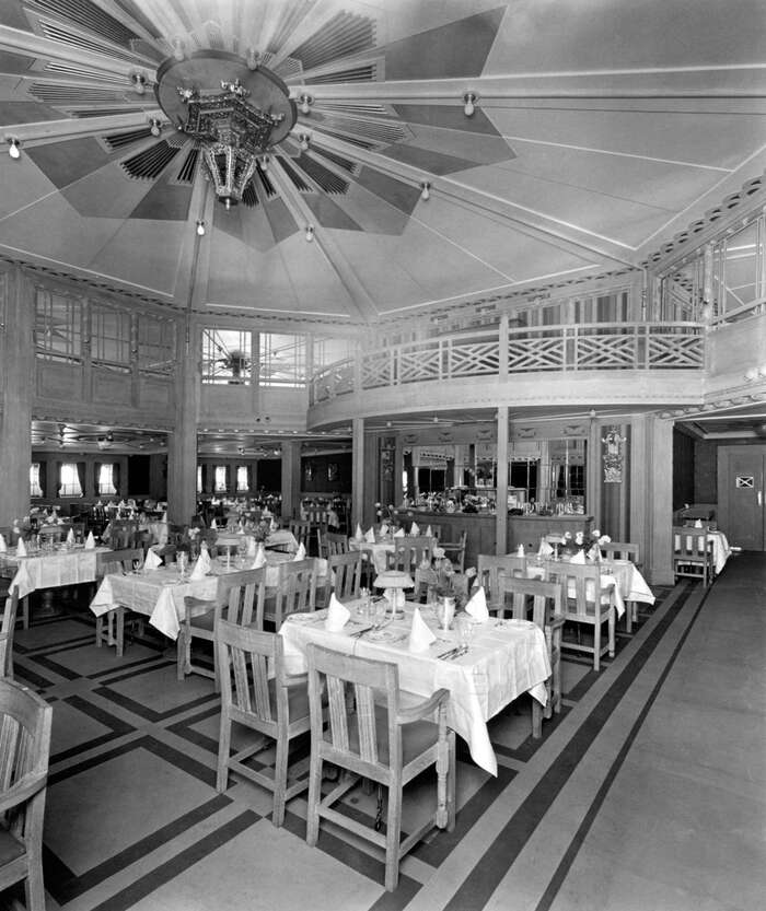 The Cabin Dining Saloon on \"A\" Deck of Canadian Pacific Line liner SS Duchess of Bedford, 1928