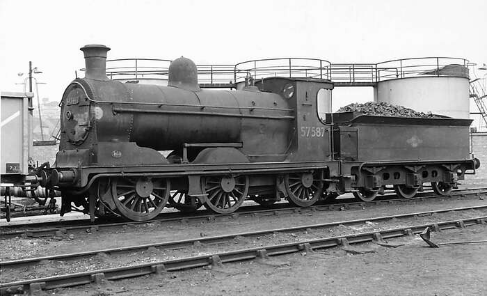 LMS Class 3F-J-96 (CR Class 812) 0-6-0 McIntosh Locomotive No.57587 ...