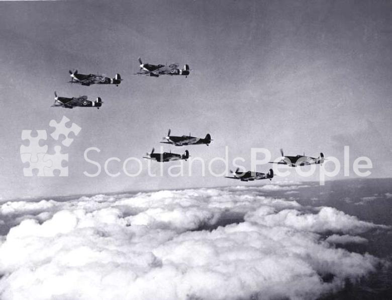Cannon armed spitfires in flight 1939-1945