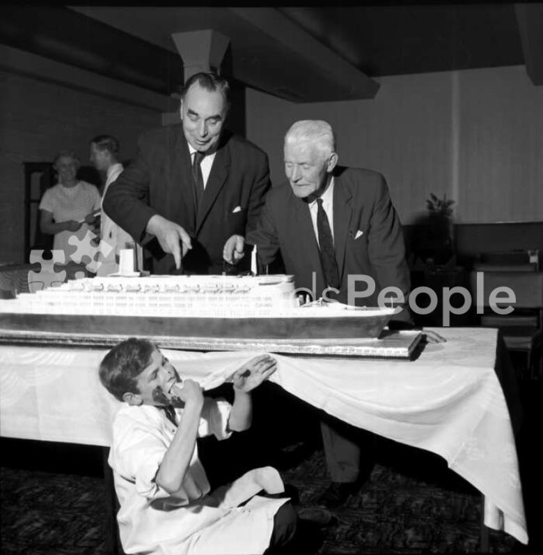 Queen Elizabeth 2 Cake, 1967