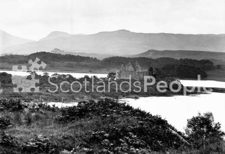 Kilchurn Castle,  Loch Awe, c 1906