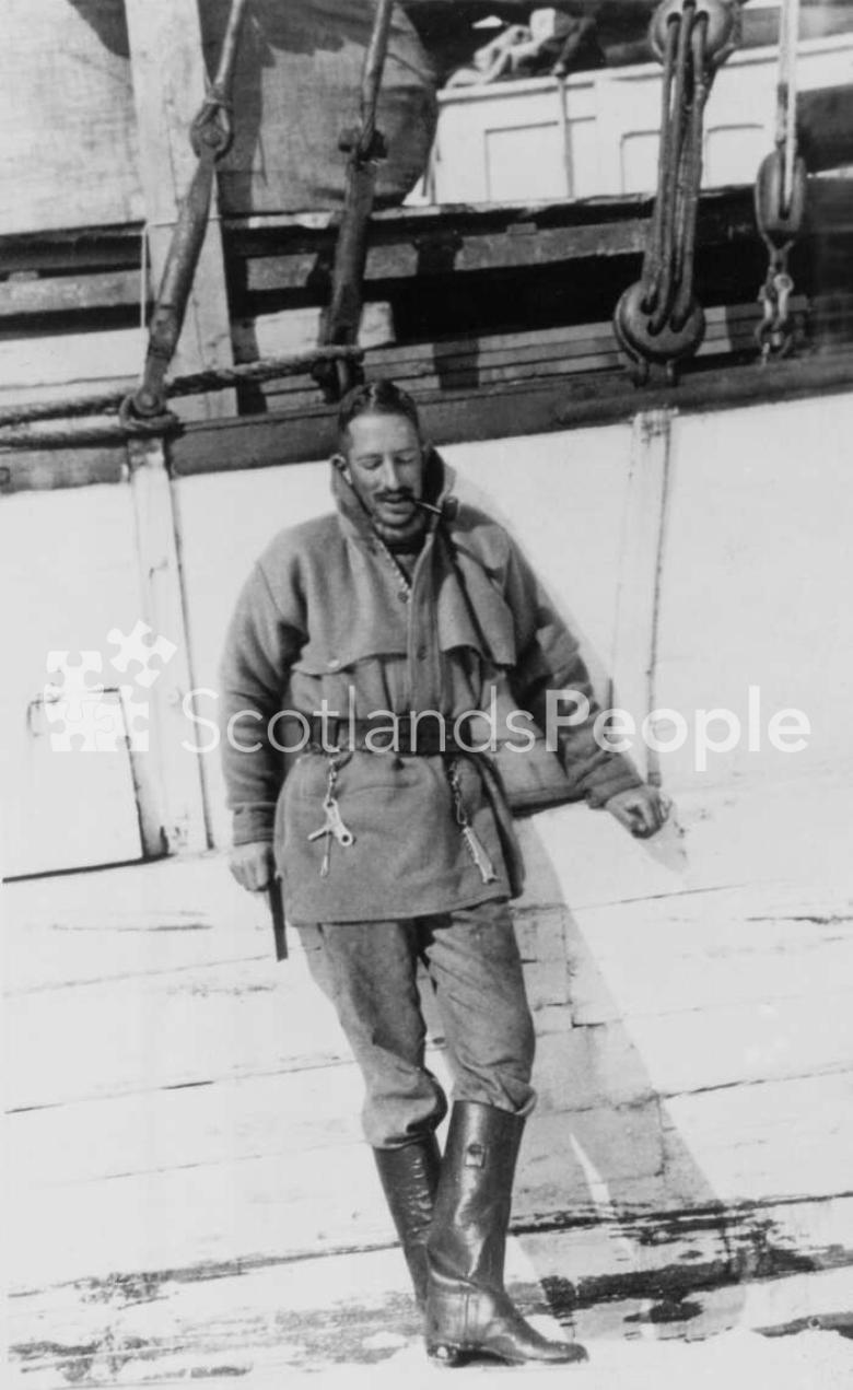 The Arctic explorer Martin Lindsay, 1930-1931