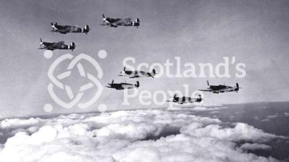 Cannon armed spitfires in flight 1939-1945 Cannon armed spitfires in flight 1939-1945
