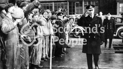 The King visits the war workers, 1939-1945 The King visits the war workers, 1939-1945