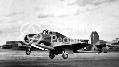 The Gloster 26/28 jet plane 1945