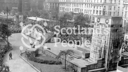 War savings rally, George Square Glasgow, 1939-1945 War savings rally, George Square Glasgow, 1939-1945