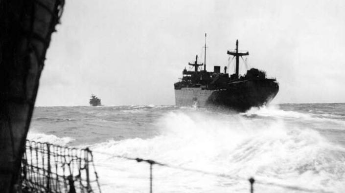 Ships of a convoy in heavy weather, 1939-1945