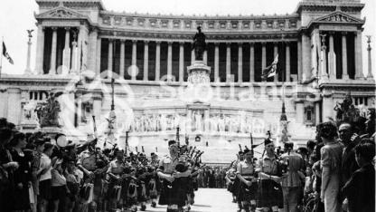 Pipers' parade in Rome, 1939-1945 Pipers' parade in Rome, 1939-1945