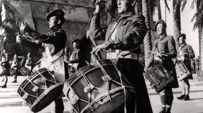 Massed Scottish drummers, 1939-1945