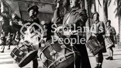 Massed Scottish drummers, 1939-1945 Massed Scottish drummers, 1939-1945