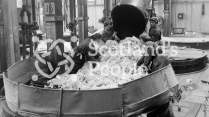 Stabilising vats, HM Factory Gretna, 1918