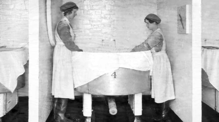 Drying nitrocotton, HM Factory Gretna, 1918
