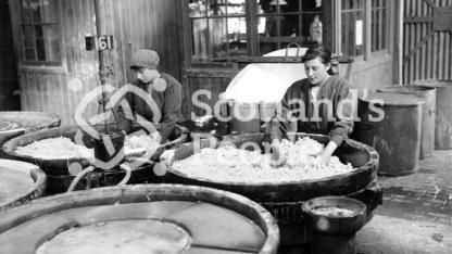 Unloading cordite, HM Factory Gretna, 1918 Unloading cordite, HM Factory Gretna, 1918