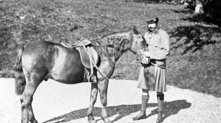 Alexander McCallum Webster with horse, Invercreran, 1866
