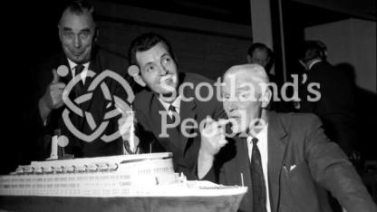 Queen Elizabeth 2 Cake, 1967 Queen Elizabeth 2 Cake, 1967