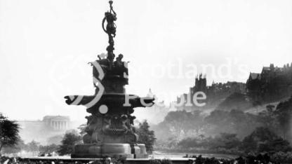 Ross Fountain, Princes Street Gardens, Edinburgh, c 1906 Ross Fountain, Princes Street Gardens, Edinburgh, c 1906