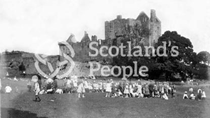 Sunday school races at Craigmillar Castle, Edinburgh, 1920 Sunday school races at Craigmillar Castle, Edinburgh, 1920