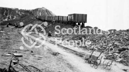 Coal bing at Buckhaven, 1935 Coal bing at Buckhaven, 1935