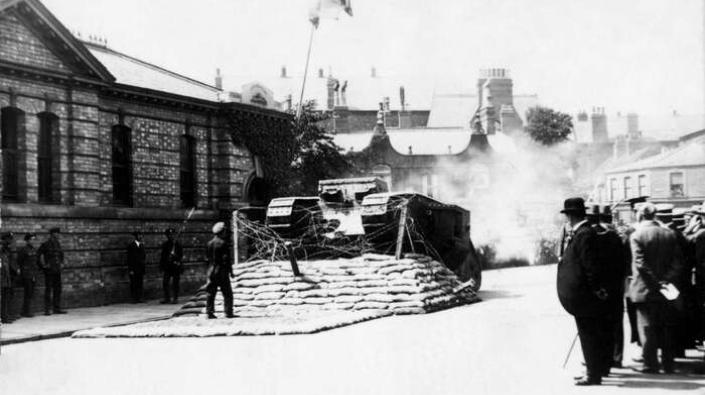 Tank in Scunthorpe, 1918
