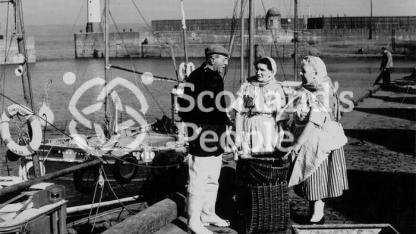 Newhaven fisherman and fisherwomen Newhaven fisherman and fisherwomen