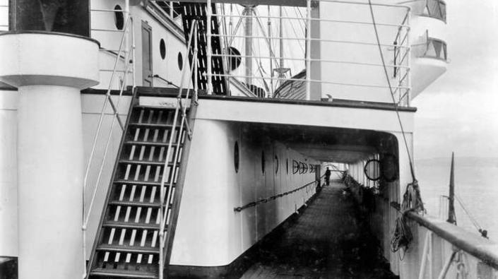 Cunard Line ocean liner RMS Saxonia (1), 1899 looking down the promenade deck
