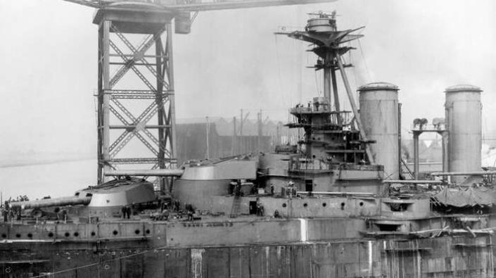 HMS Tiger, Royal Navy Tiger-Class Battlecruiser: View port-side, looking at the forward turrets and the bridge superstructure