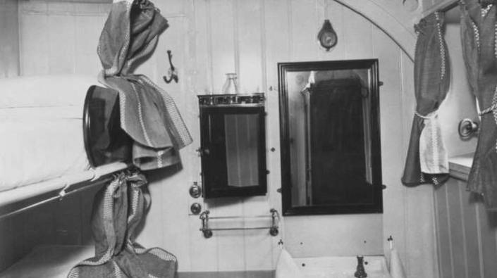 Two berth Cabin No.30 \"B\" deck outside room on the Canadian Pacific Line liners SS Montcalm & SS Montclare