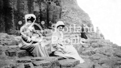 Edwardian ladies at Fingal's Cave, 1908 Edwardian ladies at Fingal's Cave, 1908