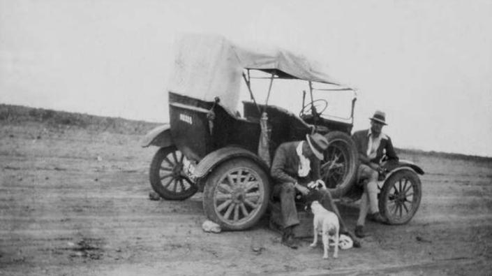 'Stop to cool Florrie (and selves) after she had broken down on the way to Dohuk', 1926