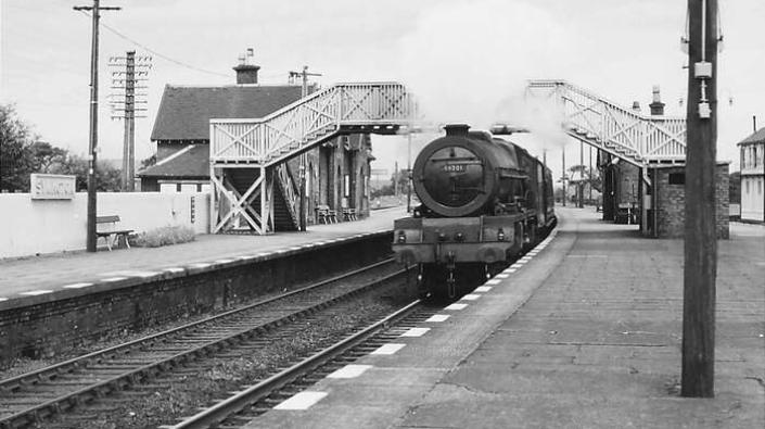 LMSR Stanier \"Princess Royal\" Class 4-6-2 Locomotive BR No.46201 \"Princess Elizabeth\" passing through Symington Station