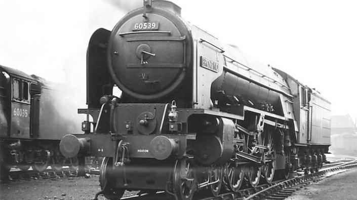 LNER Peppercorn A2 Class 4-6-2 Locomotive BR No.60539 \"Bronzino\"