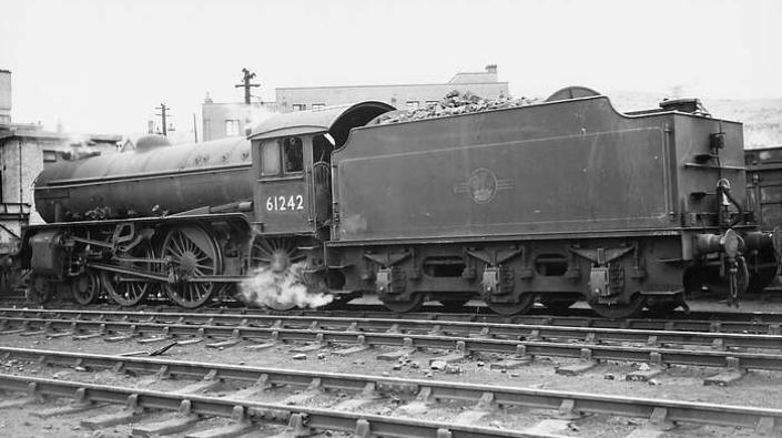 LNER Thompson Class B1 4-6-0 medium mixed traffic Locomotive No.61242