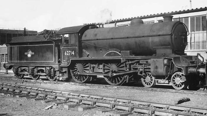 LNER Gresley D49 4-4-0 Hunt/Shire Class Locomotive No. 62714 \"Perthshire\"