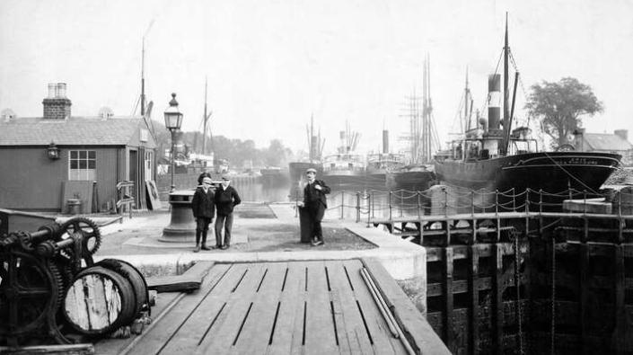 Docks at Alloa