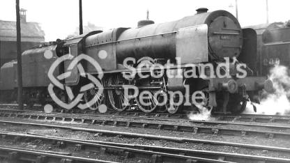LMS Royal Scot Class 4-6-0 Locomotive No.6105 \"Cameron Highlander\" LMS Royal Scot Class 4-6-0 Locomotive No.6105 \"Cameron Highlander\"
