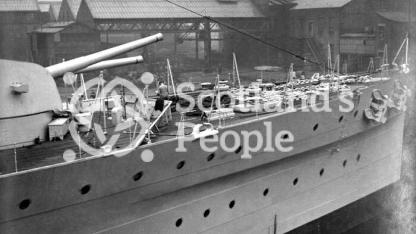 HMAS Australia (512) HMAS Australia (512)