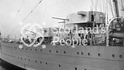 HMAS Australia (512) HMAS Australia (512)