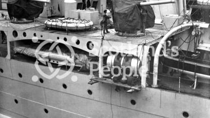 HMAS Australia (512) HMAS Australia (512)