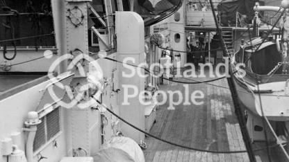 HMAS Australia (512) HMAS Australia (512)