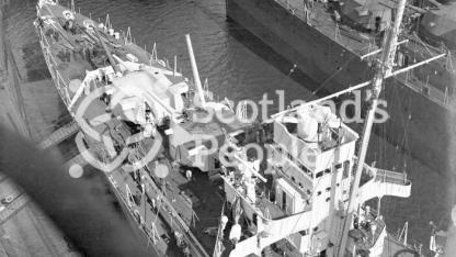 HMAS Australia (512) HMAS Australia (512)