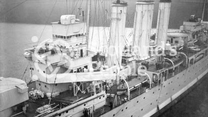 HMAS Australia (512) HMAS Australia (512)