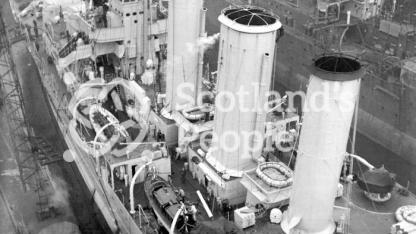 HMAS Australia (512) HMAS Australia (512)