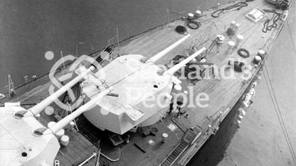 HMAS Australia (512) HMAS Australia (512)