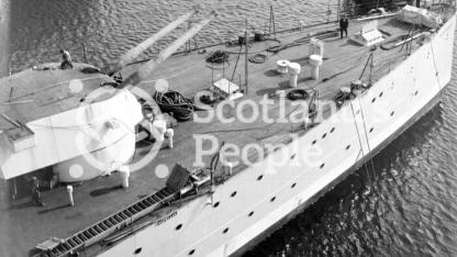HMAS Australia (512) HMAS Australia (512)