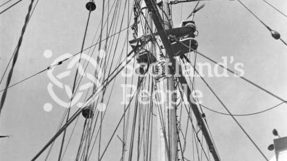 HMAS Australia (512) HMAS Australia (512)