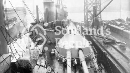 HMAS Australia (402) HMAS Australia (402)